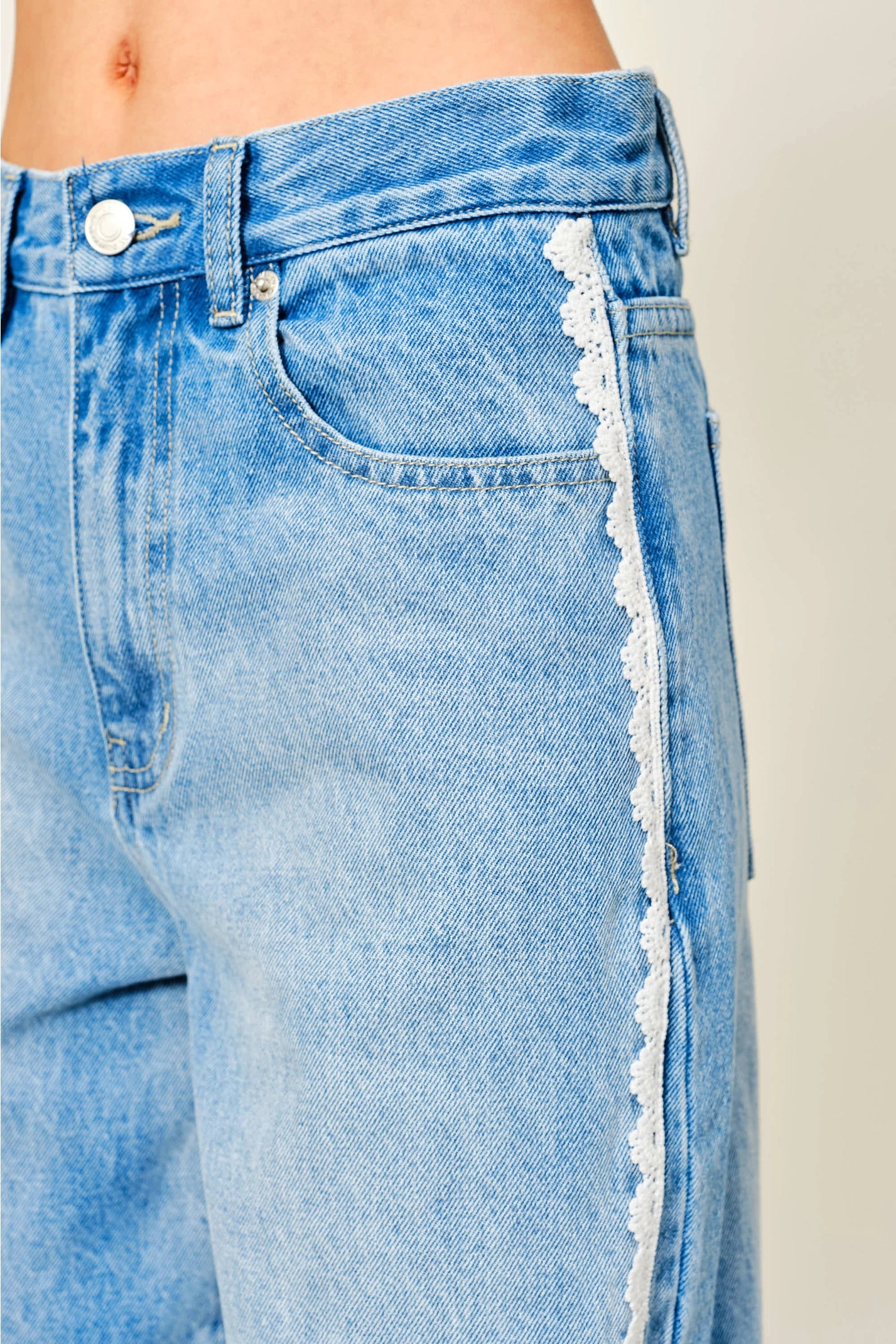 Lace Trim Barrel Jeans